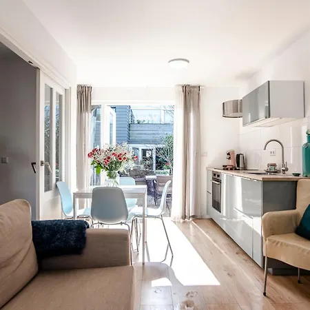 Jade & Ruby Apartment *