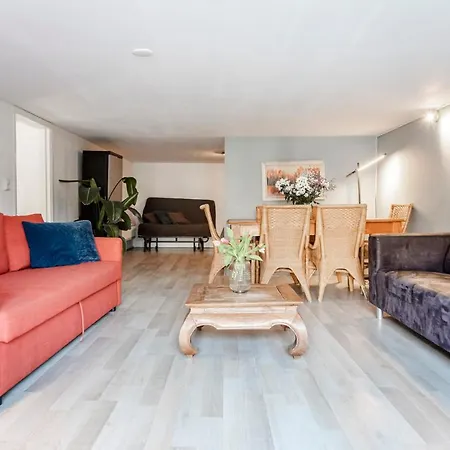 Jade & Ruby Apartment *